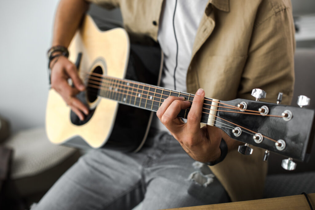 Playing classic guitar